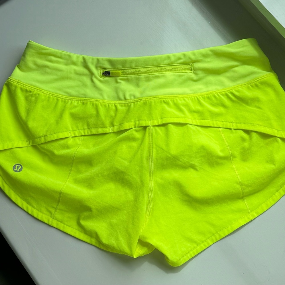 Lululemon Athletica Yellow Athletic Shorts Lightweight Moisture-Wicking